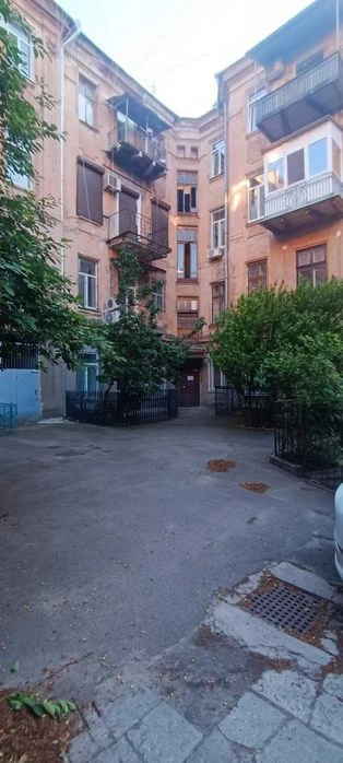 Продам 2-комнатную квартиру в центре Одессы!