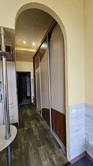 LS-5 Urgent sale of a smart apartment near the Vkzalna metro station