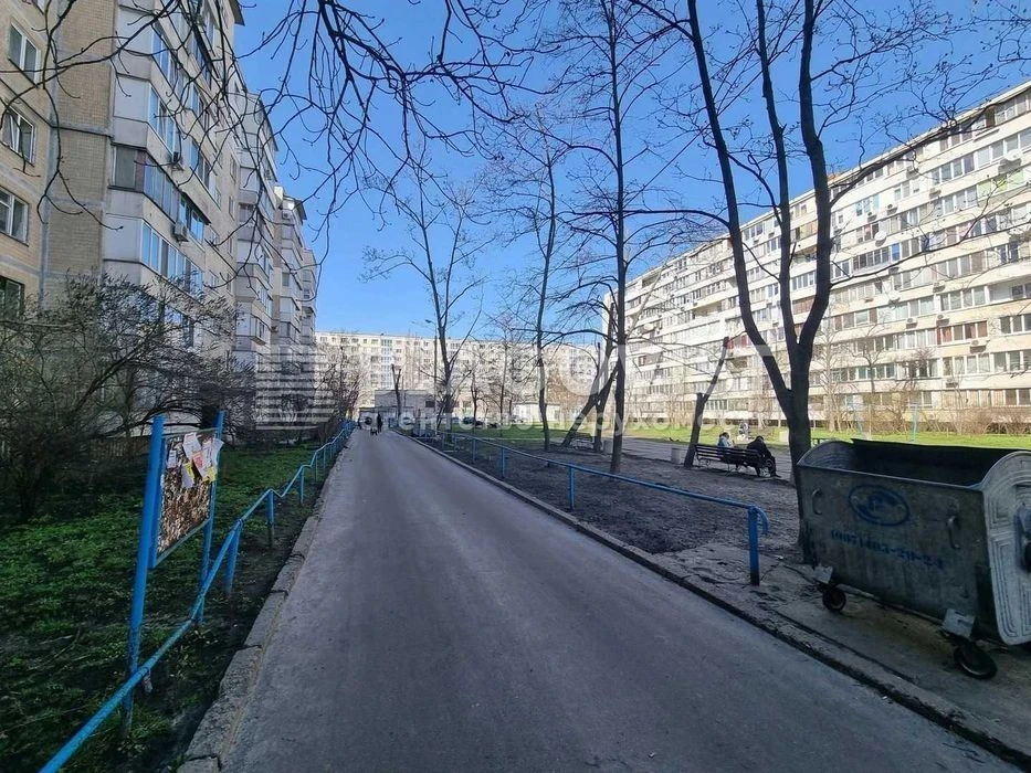 Urgent sale 3k Bereznyakivska 14a