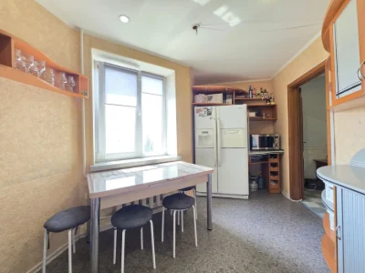 I will sell a large 2-room apartment on Levoberezhny Karavan