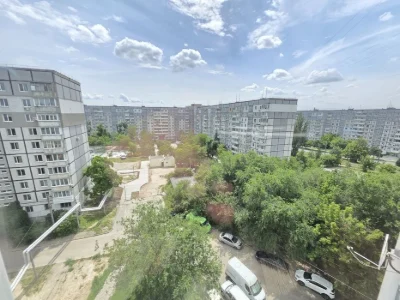 I will sell a large 2-room apartment on Levoberezhny Karavan