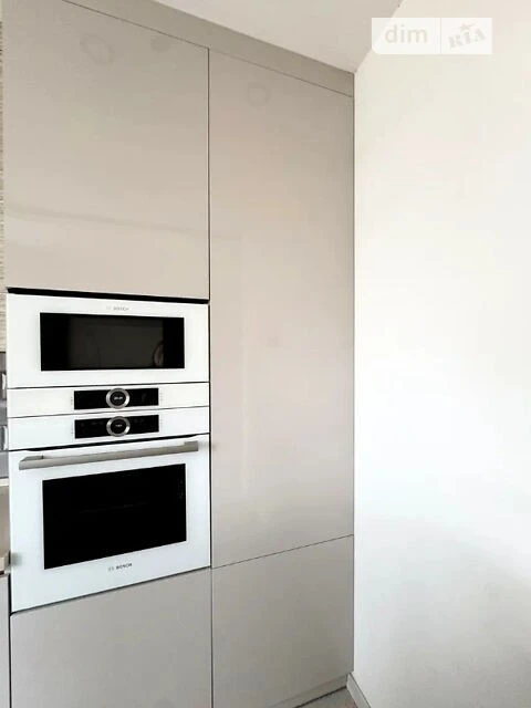 Sale of 5-room apartment 202.2 sq. m. on Vasylya Symonenka St. 5A •