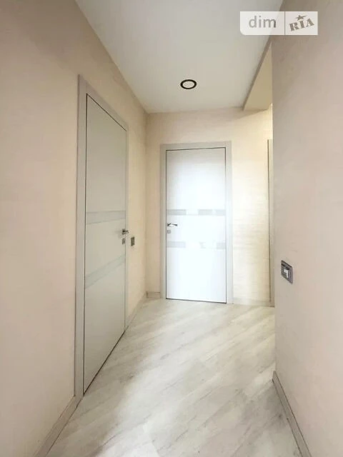 Sale of 5-room apartment 202.2 sq. m. on Vasylya Symonenka St. 5A •