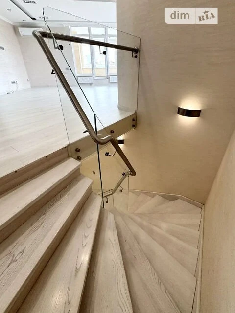Sale of 5-room apartment 202.2 sq. m. on Vasylya Symonenka St. 5A •