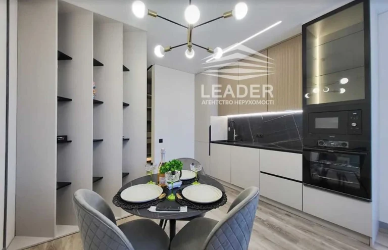 Продам 1к кв в Елітному ЖК Central Park -Панорамні вікна-Гар