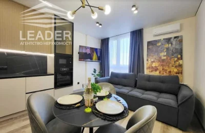 Продам 1к кв в Елітному ЖК Central Park -Панорамні вікна-Гар