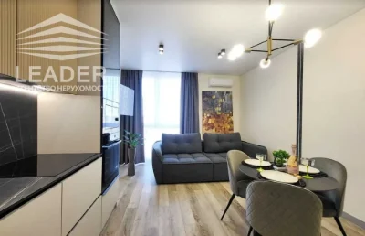 Продам 1к кв в Елітному ЖК Central Park -Панорамні вікна-Гар