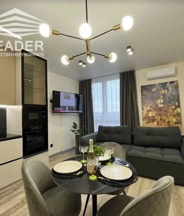Продам 1к кв в Елітному ЖК Central Park -Панорамні вікна-Гар