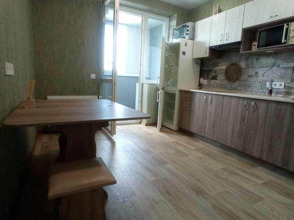 Квартира. Харків, Льва Ландау просп. (50-річчя СРСР)