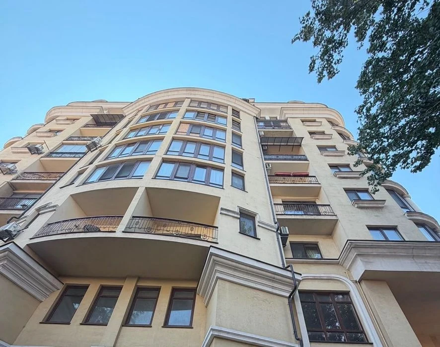 Квартира 105 кв.м. с потрясающим видом на море у парка
