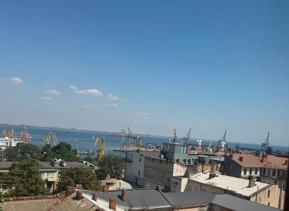 Квартира 105 кв.м. с потрясающим видом на море у парка