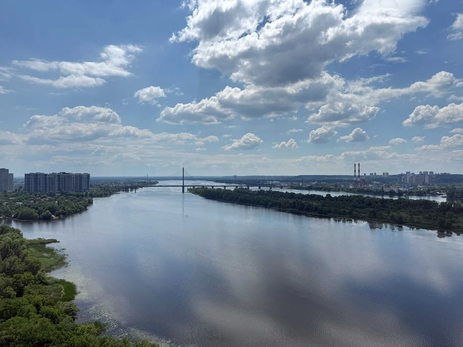 Great Dniprovska naberezhna 15-Zh residential complex for sale of apartments with views