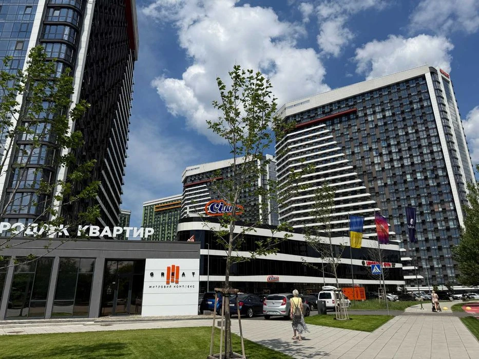 Great Dniprovska naberezhna 15-Zh residential complex for sale of apartments with views