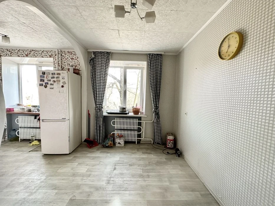 Продаж 2-кімнатної квартири по вул Миру