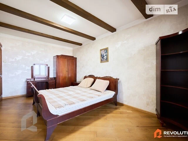 Sale of 3-room apartment 74.5 sq. m. on Ronald Reagan Street 8A •