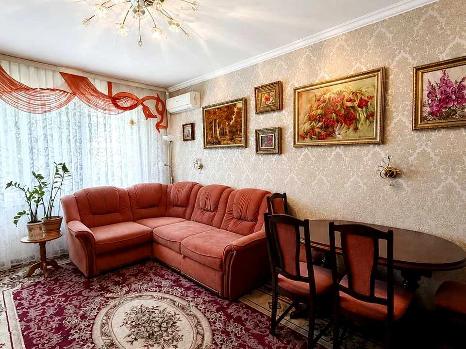 Apartment. Kyiv, Orihuvatska St. (Burmystenka)