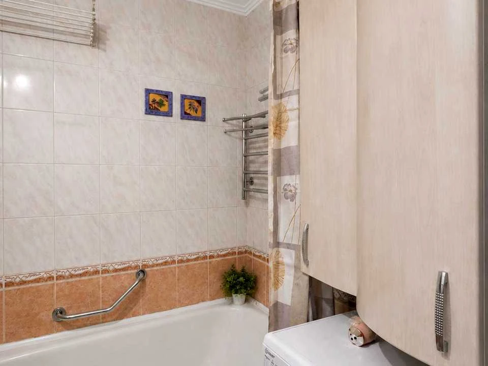 Apartment. Kyiv, Orihuvatska St. (Burmystenka)