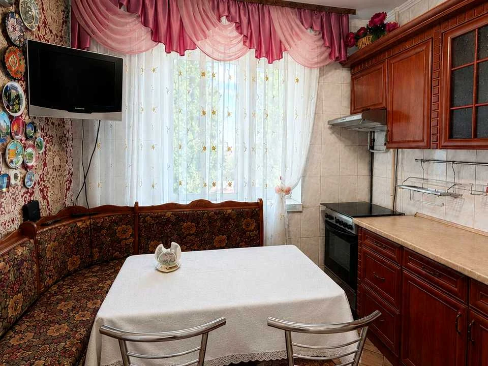 Apartment. Kyiv, Orihuvatska St. (Burmystenka)