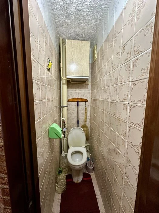 Продаж 3 кімнатної • Центр • Середній поверх