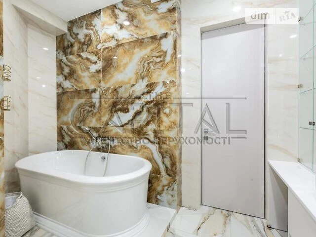 Продажа 4к квартиры 127 кв. м по ул. Василия Тютюнника 37/1 •