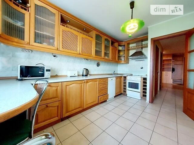 Sale of 3-room apartment 66.1 sq. m. on Mykhayla Kotelnikova 1 st.