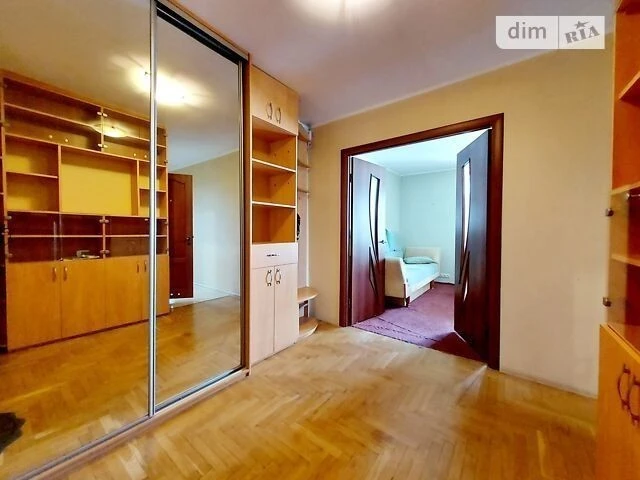 Sale of 3-room apartment 66.1 sq. m. on Mykhayla Kotelnikova 1 st.