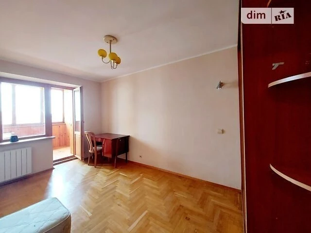Sale of 3-room apartment 66.1 sq. m. on Mykhayla Kotelnikova 1 st.