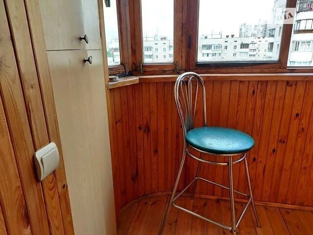 Sale of 3-room apartment 66.1 sq. m. on Mykhayla Kotelnikova 1 st.