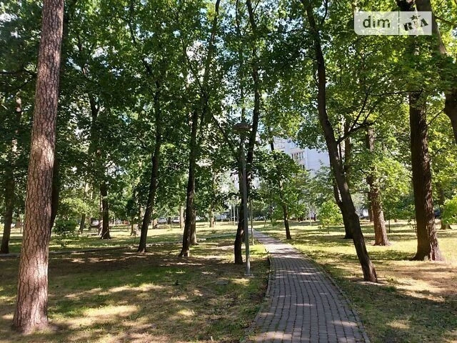 Sale of 3-room apartment 66.1 sq. m. on Mykhayla Kotelnikova 1 st.