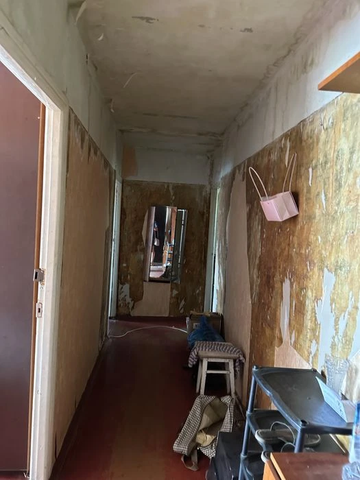 For sale! 3-room apartment, Fesenkovsky entrance
