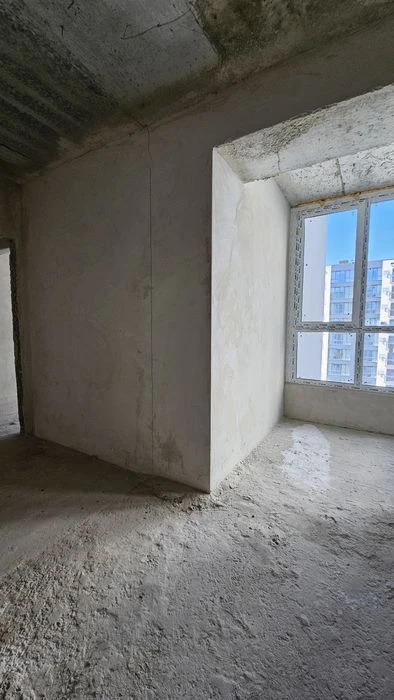 Продам 2 к квартиру ЖК Липки 2 здана під ремонт