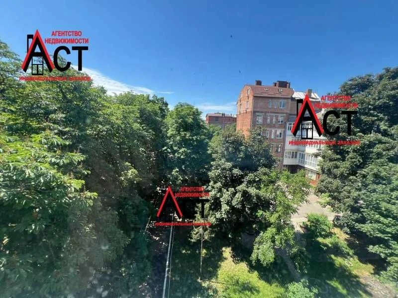4-room apartment in the center, Kultury Street