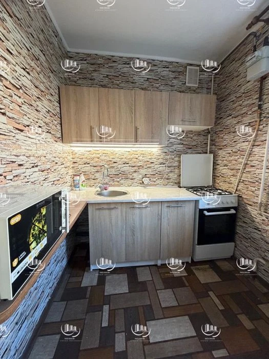 One-room! Kyiv district! Zhuravlivka! Shevchenko!