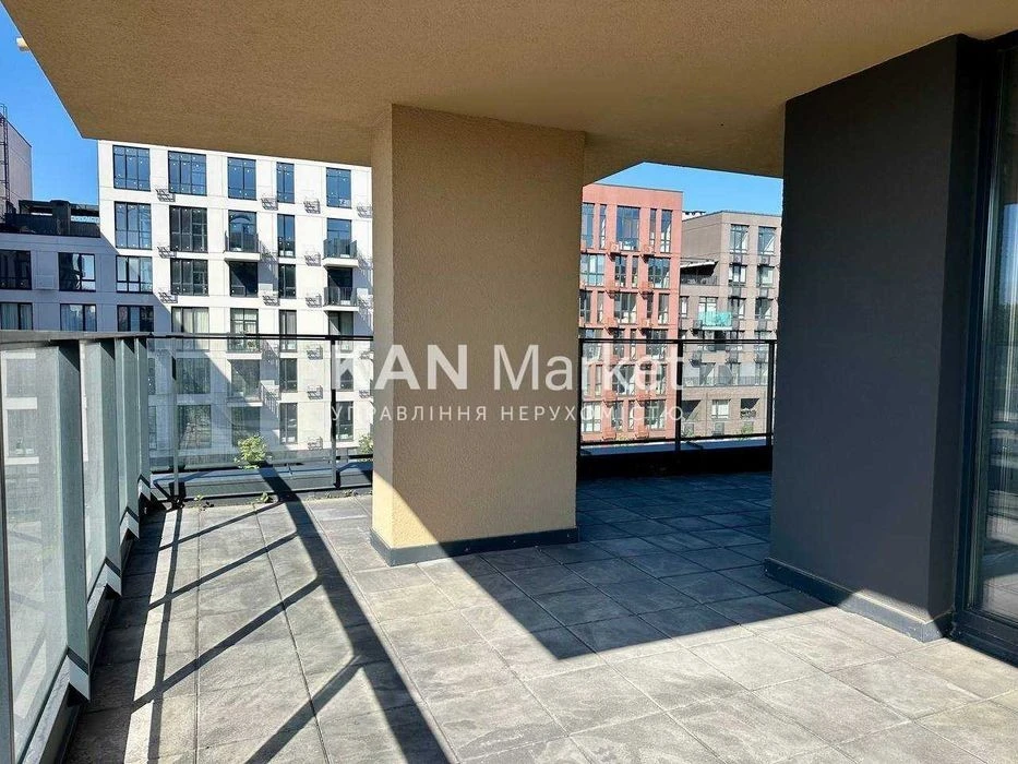2-room apartment for sale 74.4 m² with a large terrace in Fine Town