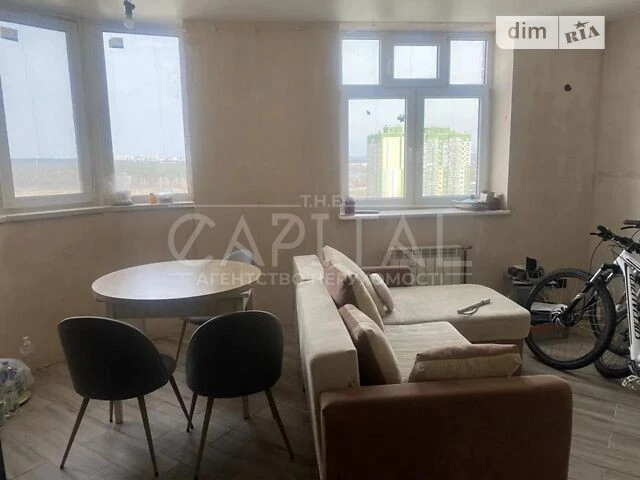 Продаж 3к квартири 87 кв. м на вул. Петра Калнишевського 7 •
