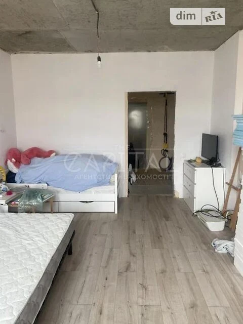 Продаж 3к квартири 87 кв. м на вул. Петра Калнишевського 7 •