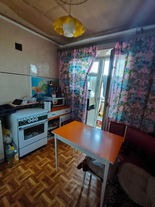 Selling a 2-room apartment in Odessa