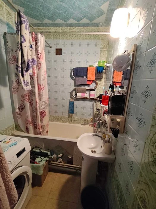 Selling a 2-room apartment in Odessa