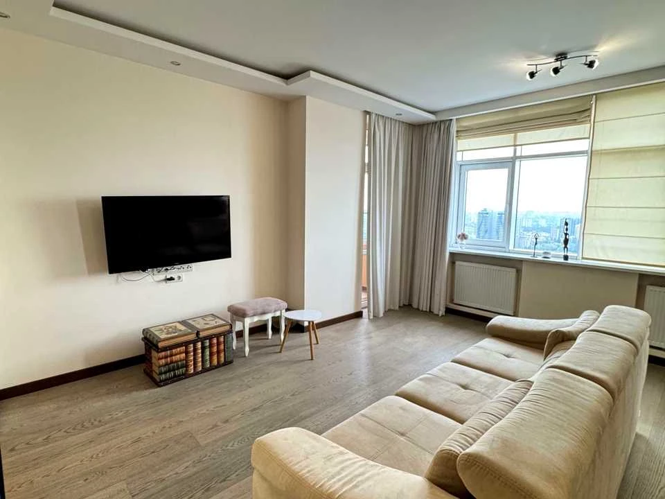 Apartment. Kyiv, Lesi Ukrainky Blvd.