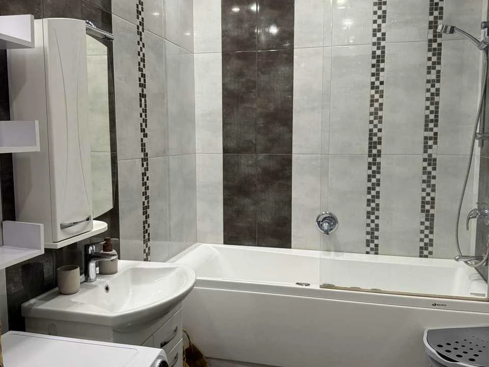 Apartment. Kyiv, Lesi Ukrainky Blvd.