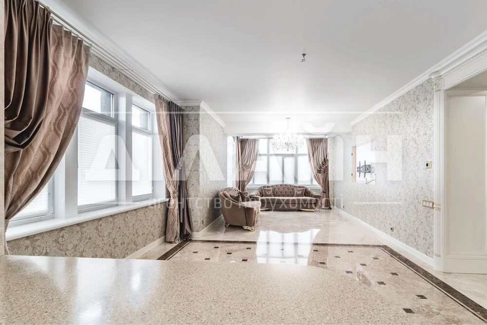 Elite 2-level Deluxe apartment in a closed residential complex