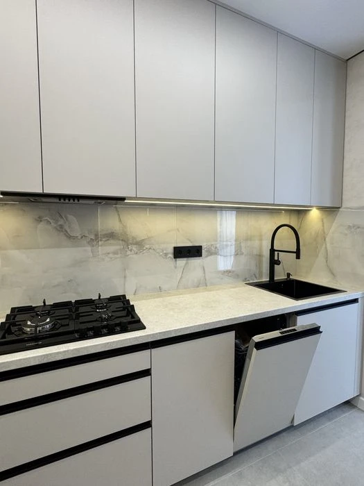 I will sell a 1-room apartment in the residential complex Schastlyvyy 2. Schastlyvyy on the Dnipro.