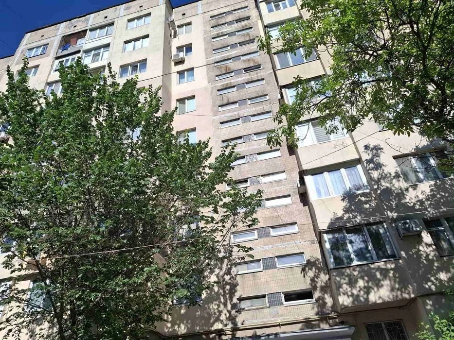 Продажа трехкомнатной квартиры на Молдаванке по ул. Головк