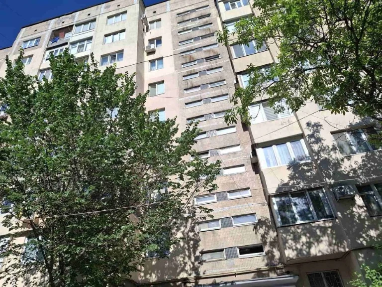 Продажа трехкомнатной квартиры на Молдаванке по ул. Головк