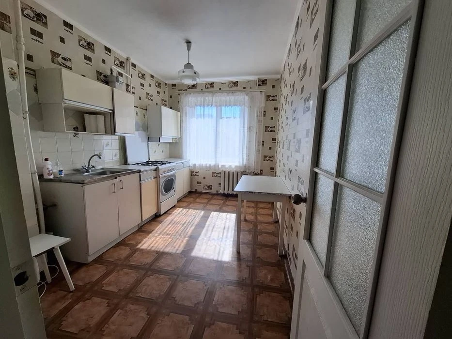Продажа трехкомнатной квартиры на Молдаванке по ул. Головк