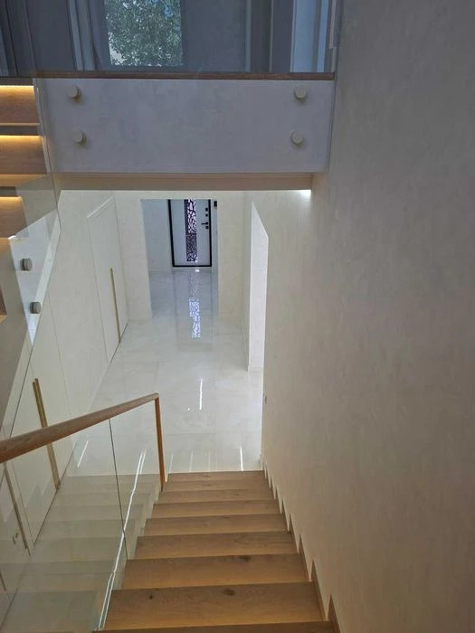 1/21 I will sell the house of Dmitry Donskoy / 9 Fontana