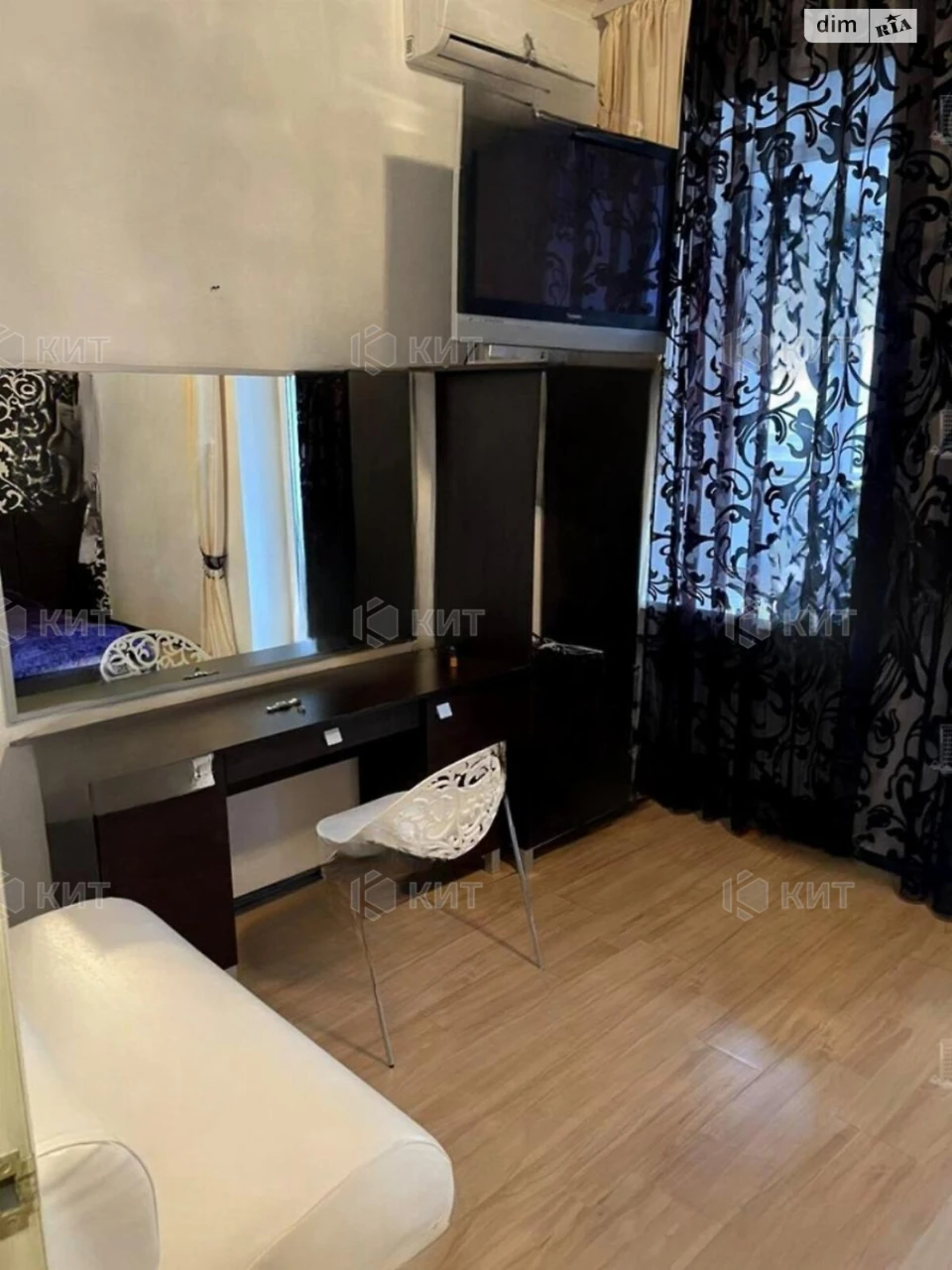 For Sale Apartment Center