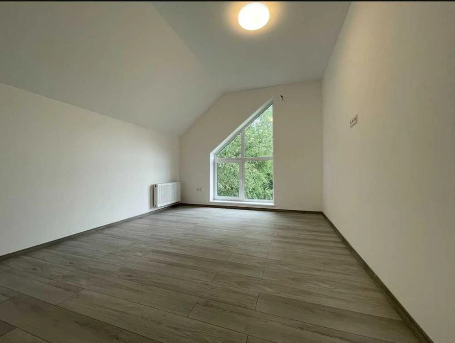 House near the sea and park 411 battery | 83 m² | Parking space