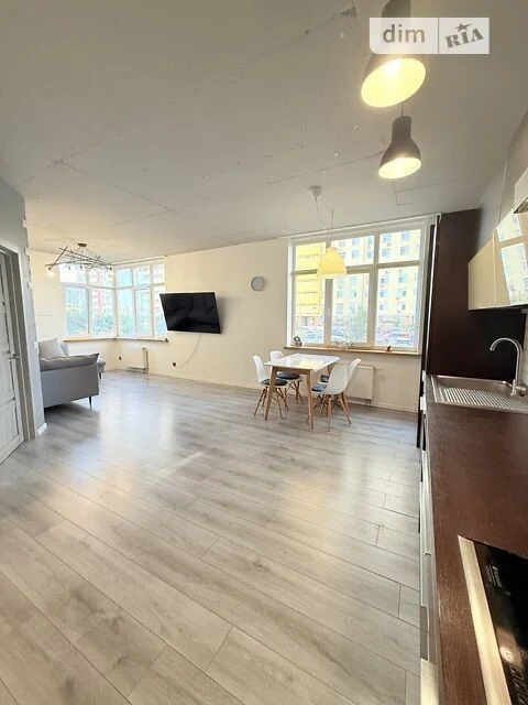 Sale of 3-room apartment 77 sq. m on Sim'yi Kulzhenkiv 31B street • I