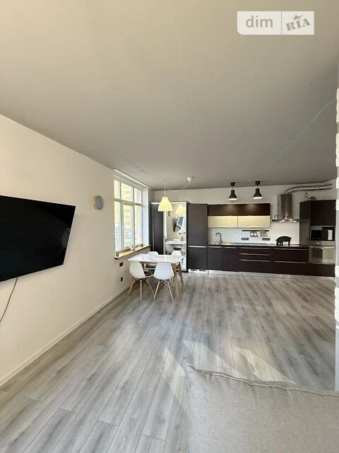 Sale of 3-room apartment 77 sq. m on Sim'yi Kulzhenkiv 31B street • I